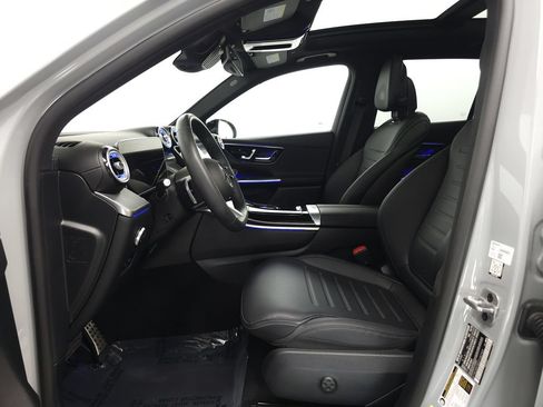 Used 2025 Mercedes-Benz GLC 350e 4MATIC w/ AMG Line image 8