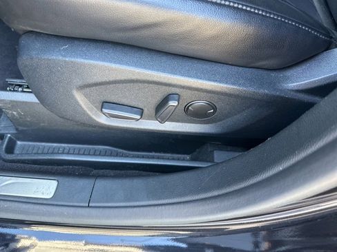 Used 2022 Ford Edge Titanium image 16