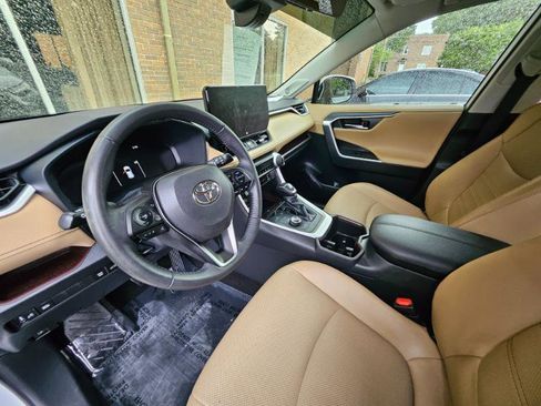 Used 2023 Toyota RAV4 Limited AWD/4WD image 40