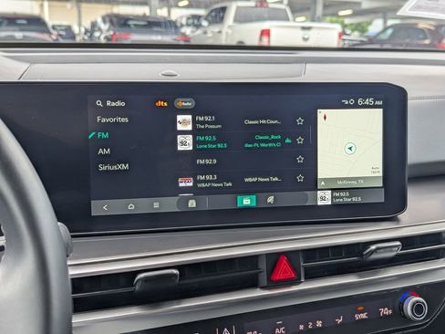 Used 2025 Kia Sorento S FWD image 6