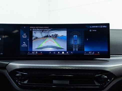 Certified 2025 BMW 330i xDrive Sedan w/ Premium Package image 18