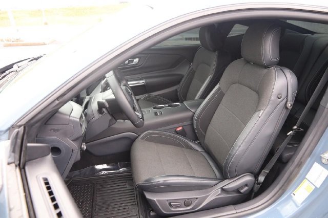 Used 2025 Ford Mustang Coupe RWD image 8