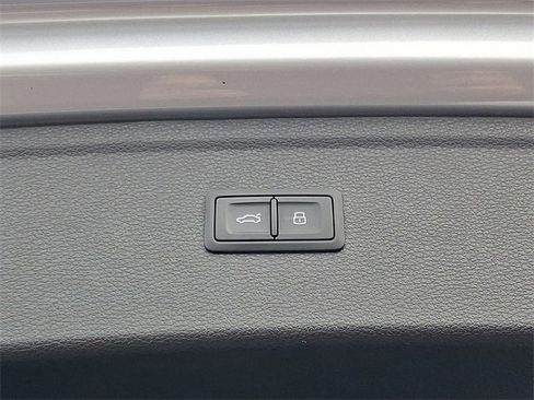 Used 2020 Audi Q5 2.0T Premium Plus w/ Premium Plus Package image 31