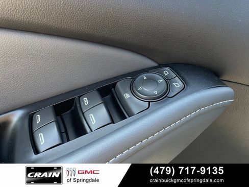Used 2023 Buick Enclave Essence FWD image 12
