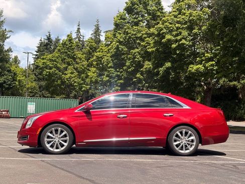 Used 2013 Cadillac XTS Premium AWD/4WD image 2