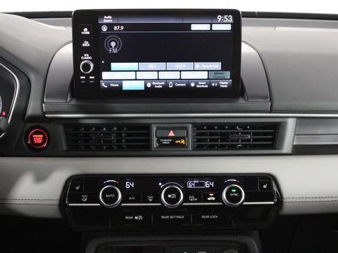 Used 2024 Honda Pilot EX-L image 31