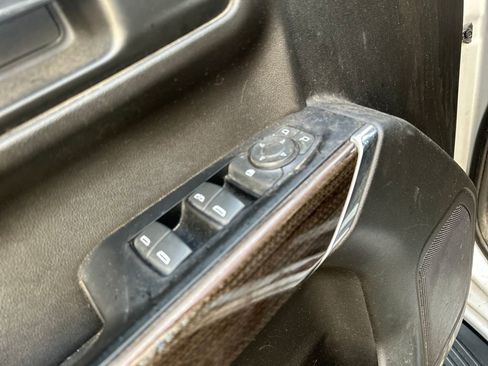 Used 2019 Chevrolet Silverado 1500 LT image 17