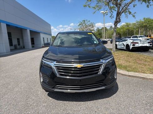 Used 2023 Chevrolet Equinox LT image 2