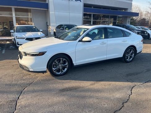 Used 2023 Honda Accord EX image 27