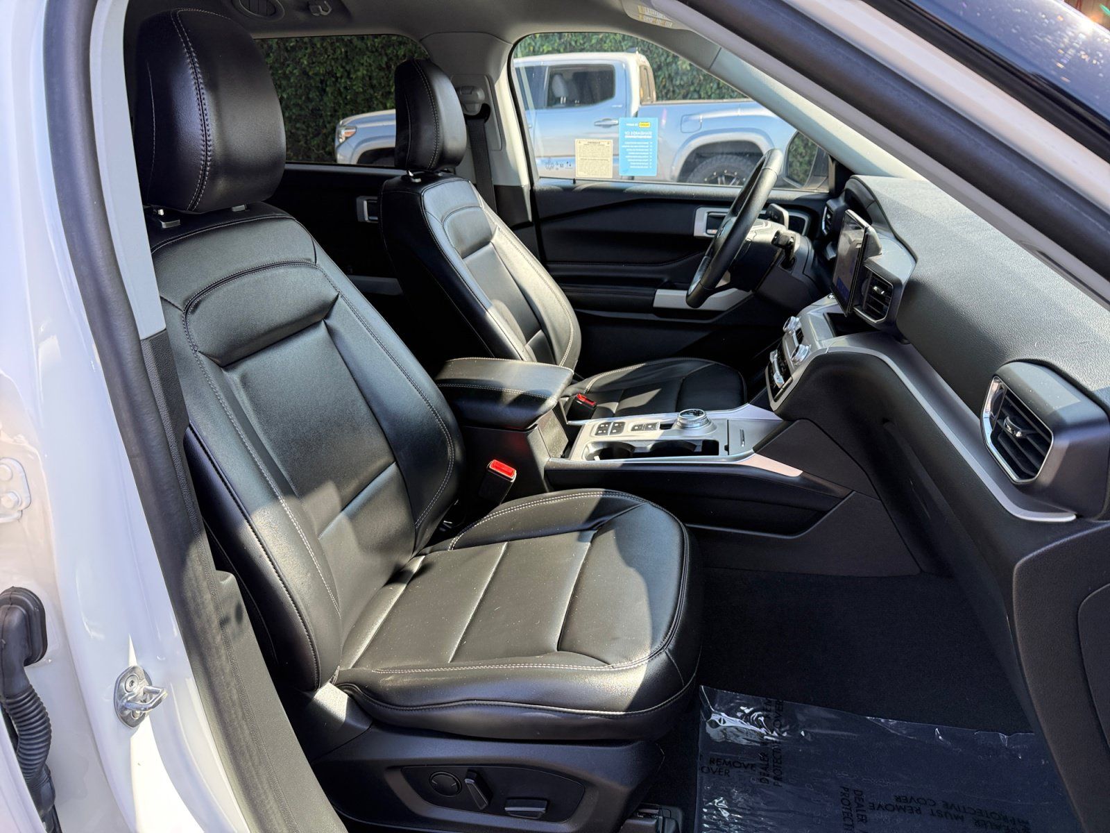 Certified 2023 Ford Explorer XLT w/ Equipment Group 202A RWD image 20