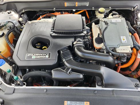Used 2017 Ford Fusion Energi Titanium FWD image 23