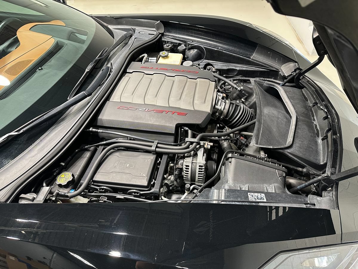 Used 2014 Chevrolet Corvette Stingray Convertible w/ 3LT Preferred Equipment Group RWD image 6