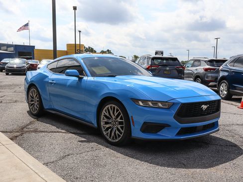 Used 2024 Ford Mustang Premium RWD image 3