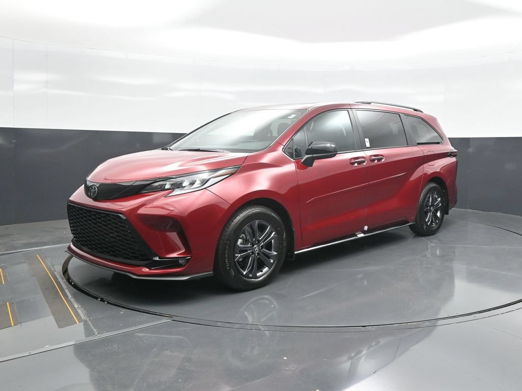 Used 2026 Toyota Sienna XSE AWD/4WD image 3