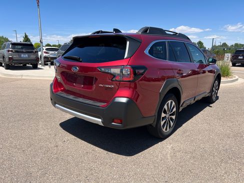 Used 2024 Subaru Outback Limited AWD/4WD image 10