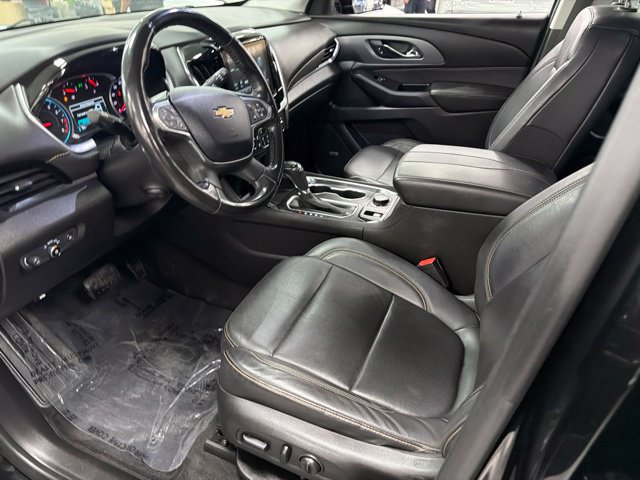 Used 2019 Chevrolet Traverse Premier w/ Driver Confidence II Package FWD image 18