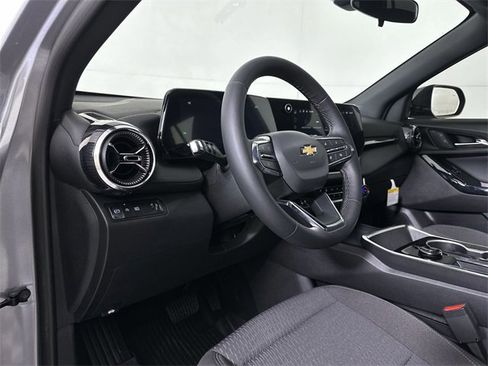 New 2026 Chevrolet Equinox LT w/ LPO, Floor Liner Package image 10