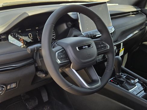 New 2026 Jeep Compass Latitude image 16