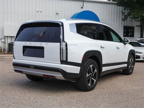 New 2026 Hyundai Ioniq 9 S image 5