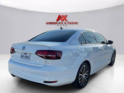 Used 2016 Volkswagen Jetta Sport image 6