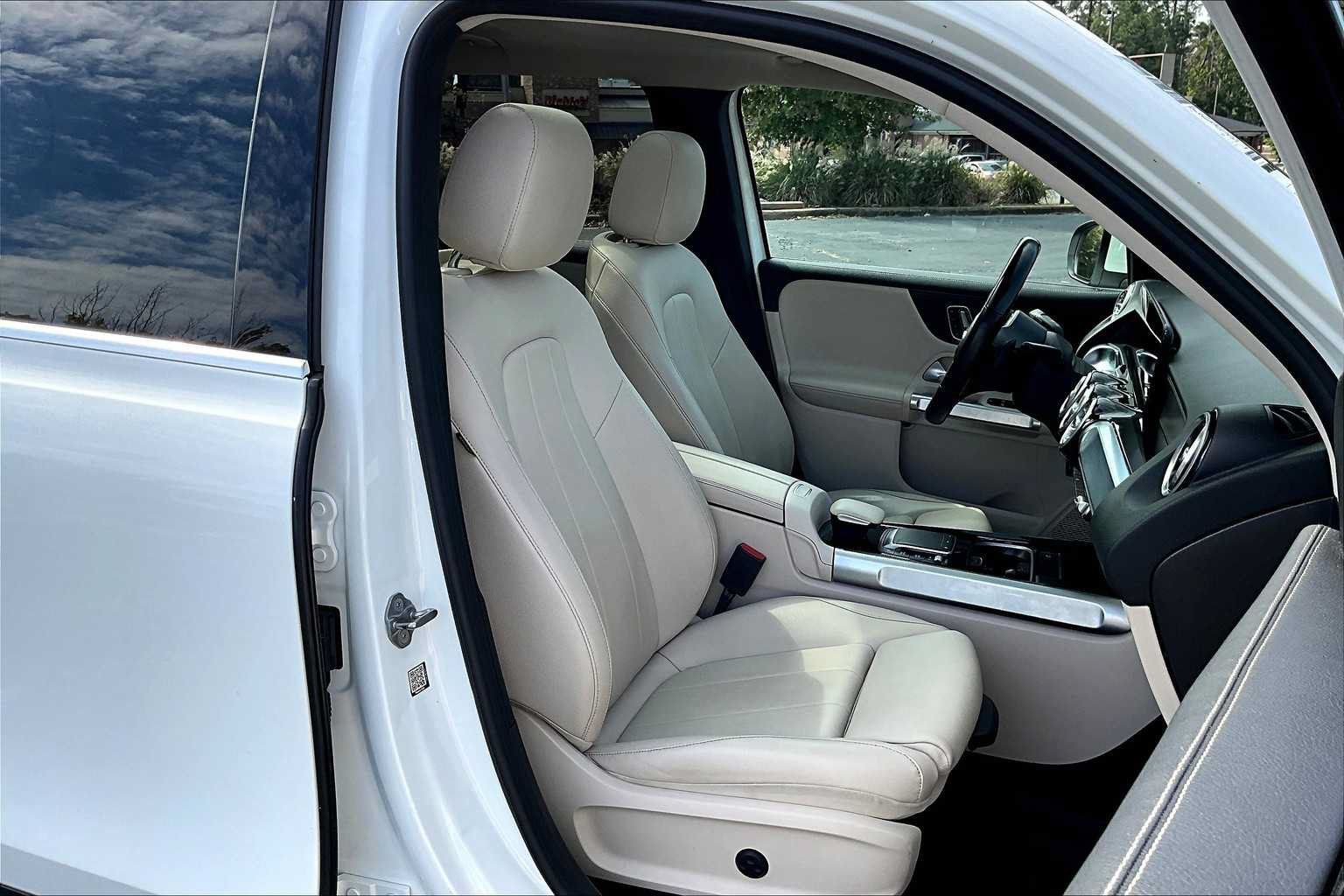 Used 2021 Mercedes-Benz GLB 250 4MATIC image 9