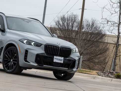 Certified 2024 BMW X5 sDrive40i w/ M Sport Package image 5