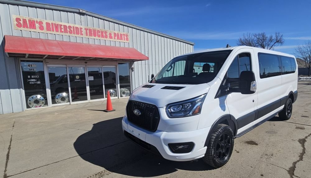 Used 2023 Ford Transit 350 XLT RWD image 1