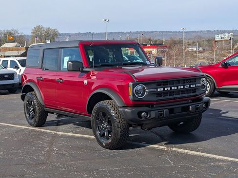 New 2025 Ford Bronco Big Bend w/ Black Diamond Package AWD/4WD image 3