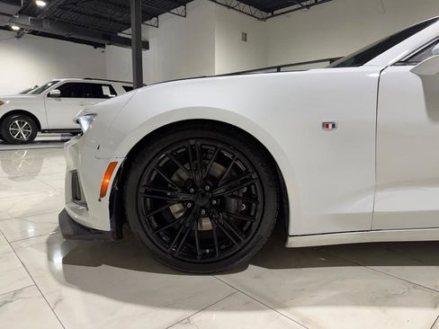 Used 2020 Chevrolet Camaro SS image 6
