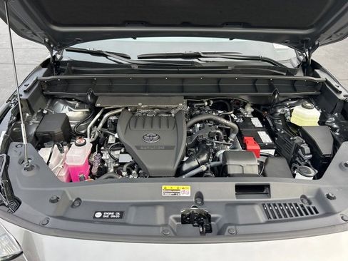 New 2026 Toyota Highlander Platinum image 13