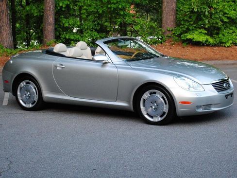 Used 2005 Lexus SC 430 Convertible image 21
