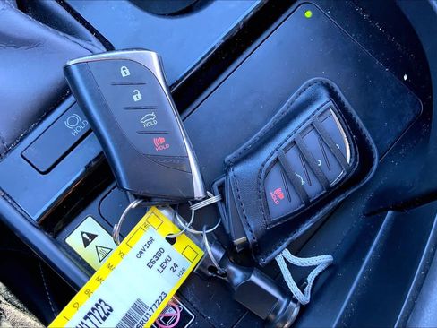 Used 2024 Lexus ES 350 Ultra Luxury w/ Accessory Package (Z2) FWD image 15