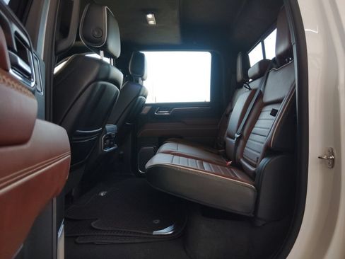 Used 2024 GMC Sierra 2500 Denali Ultimate AWD/4WD image 18