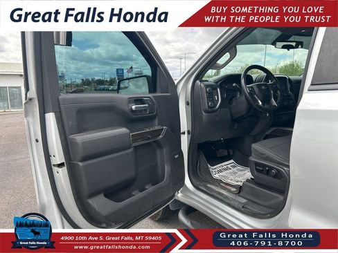 Used 2021 Chevrolet Silverado 1500 LT Trail Boss w/ Convenience Package II AWD/4WD image 10