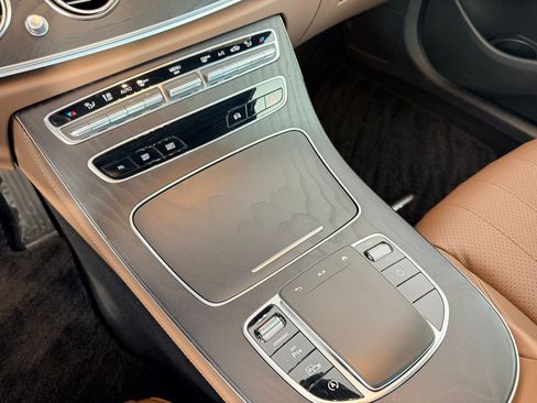 Used 2023 Mercedes-Benz E 350 Sedan image 17