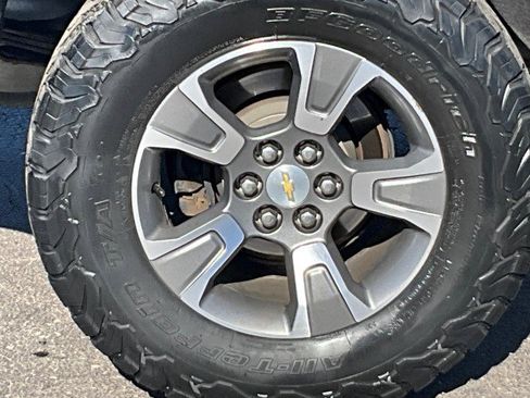 Used 2018 Chevrolet Colorado Z71 image 9