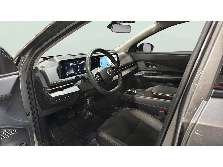 Used 2024 Nissan Ariya AWD image 15
