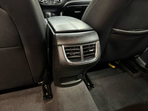 Used 2023 Chevrolet Malibu LT FWD image 25