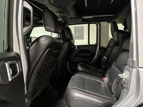 Used 2019 Jeep Wrangler Unlimited Rubicon AWD/4WD image 24