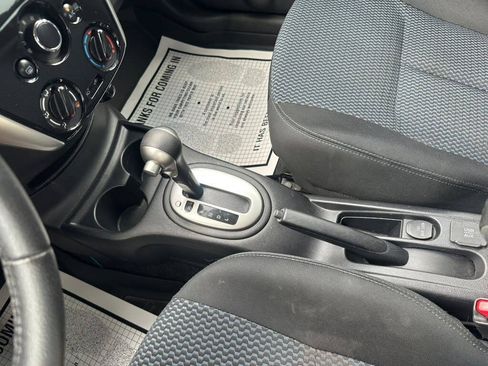 Used 2015 Nissan Versa Note SV FWD image 20