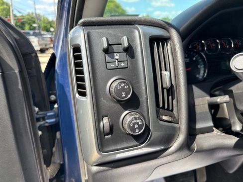 Used 2015 Chevrolet Silverado 2500 LT w/ LT Convenience Package AWD/4WD image 27