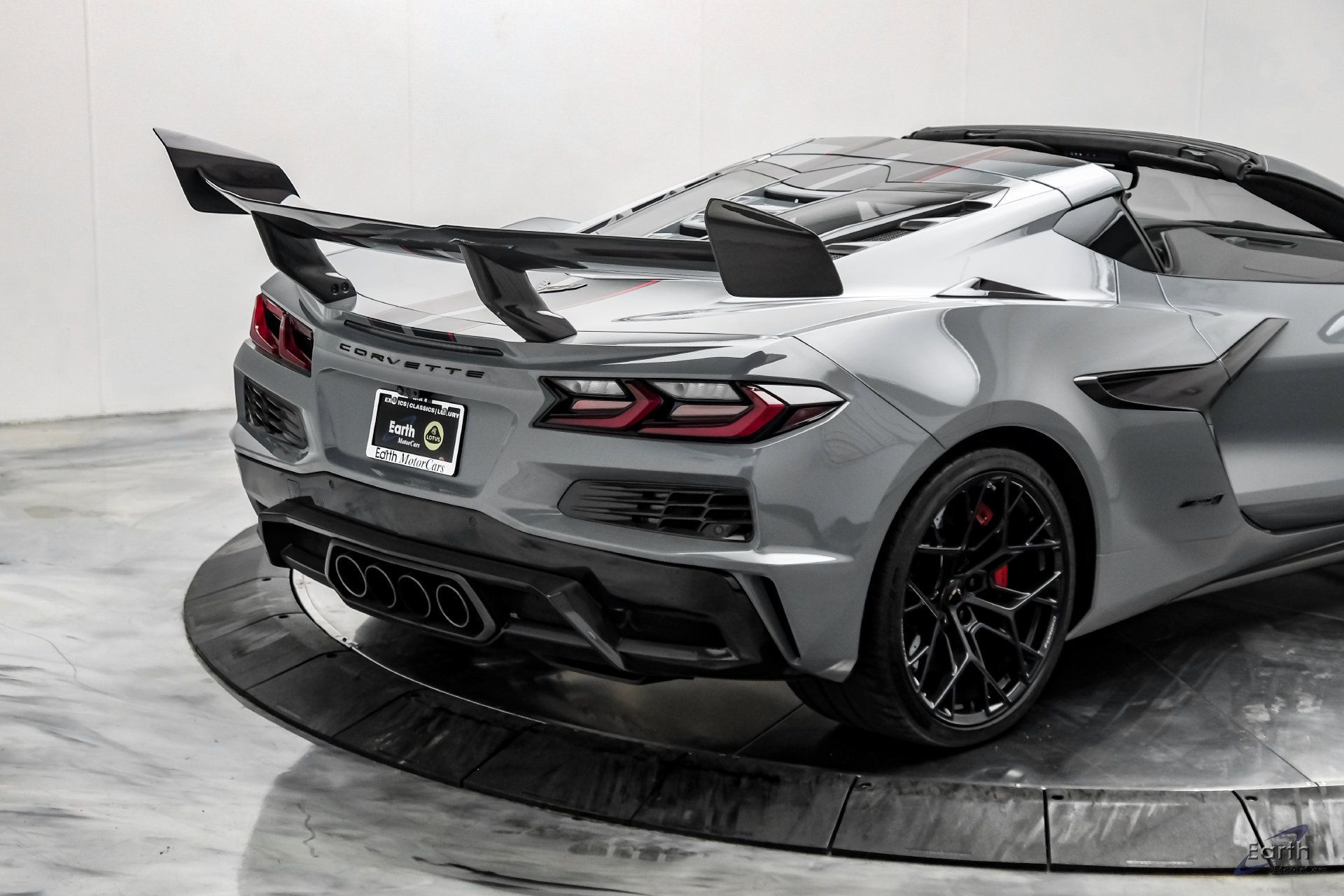 Used 2025 Chevrolet Corvette ZR1 w/ ZR1 Carbon Fiber Aero Package RWD image 25