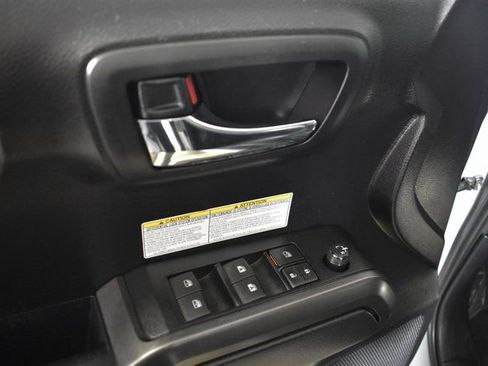 Used 2020 Toyota Tacoma TRD Off-Road w/ TRD Premium Off Road Package image 8