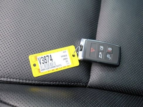 Used 2021 Jaguar F-PACE S image 28