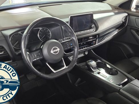 Used 2022 Nissan Rogue SL FWD image 11