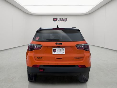 New 2026 Jeep Compass Trailhawk w/ Sun, Sound & Navigation Group AWD/4WD image 4