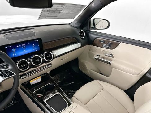 Certified 2026 Mercedes-Benz GLB 250 image 23