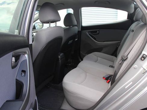 Used 2013 Hyundai Elantra GLS w/ Preferred Pkg FWD image 22