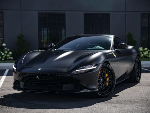 Used 2024 Ferrari Roma RWD image 2