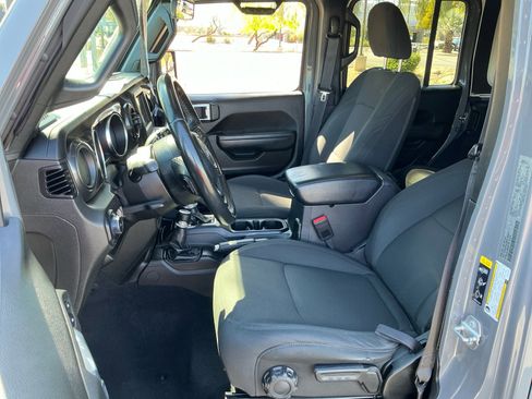 Used 2022 Jeep Wrangler Unlimited Sport image 14